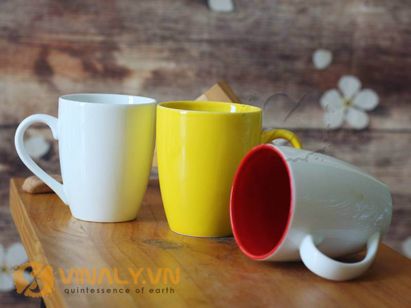 Dòng ly sứ in logo có nhiều mầu mã và màu sắc, kích thước khác nhau.