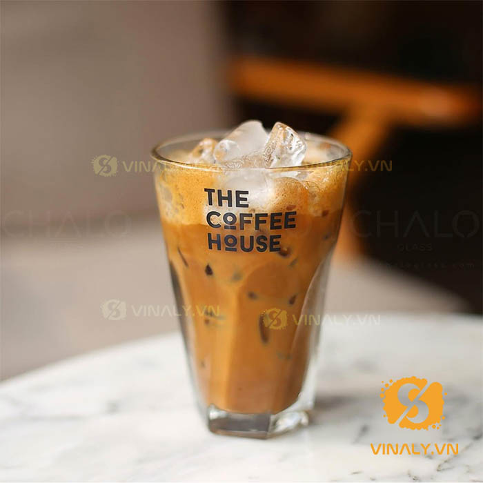 Ly-thuy-tinh-sinh-to-the-coffee-house-nen-2.png Ly thuy tinh sinh to the coffee house nen 2