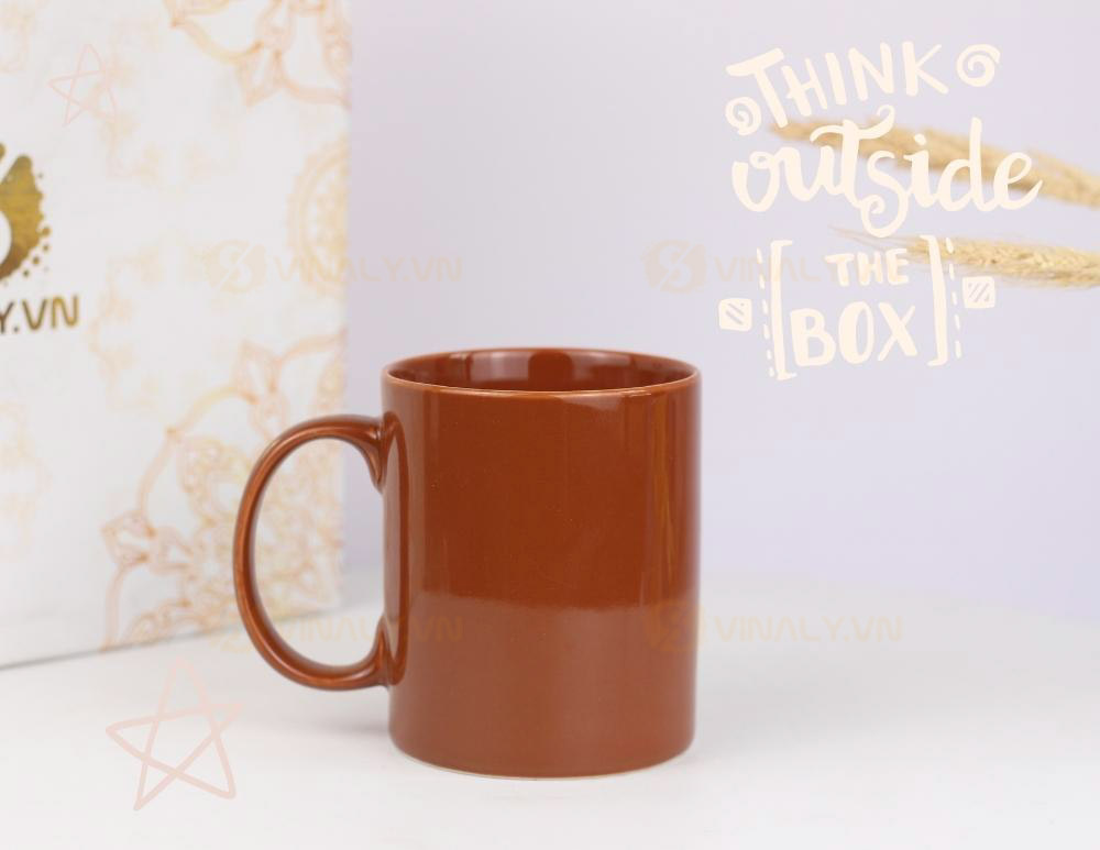 Ly Sứ Màu Nâu In Logo - Chỉ Từ 45K - Quà Tặng Doanh Nghiệp Giá Rẻ Ly Sứ Màu Nâu In Logo - Chỉ Từ 45K - Quà Tặng Doanh Nghiệp Giá Rẻ